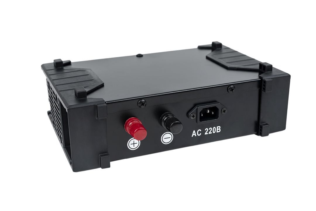 Инверторное зарядное устройство P.I.T. PO220-50А